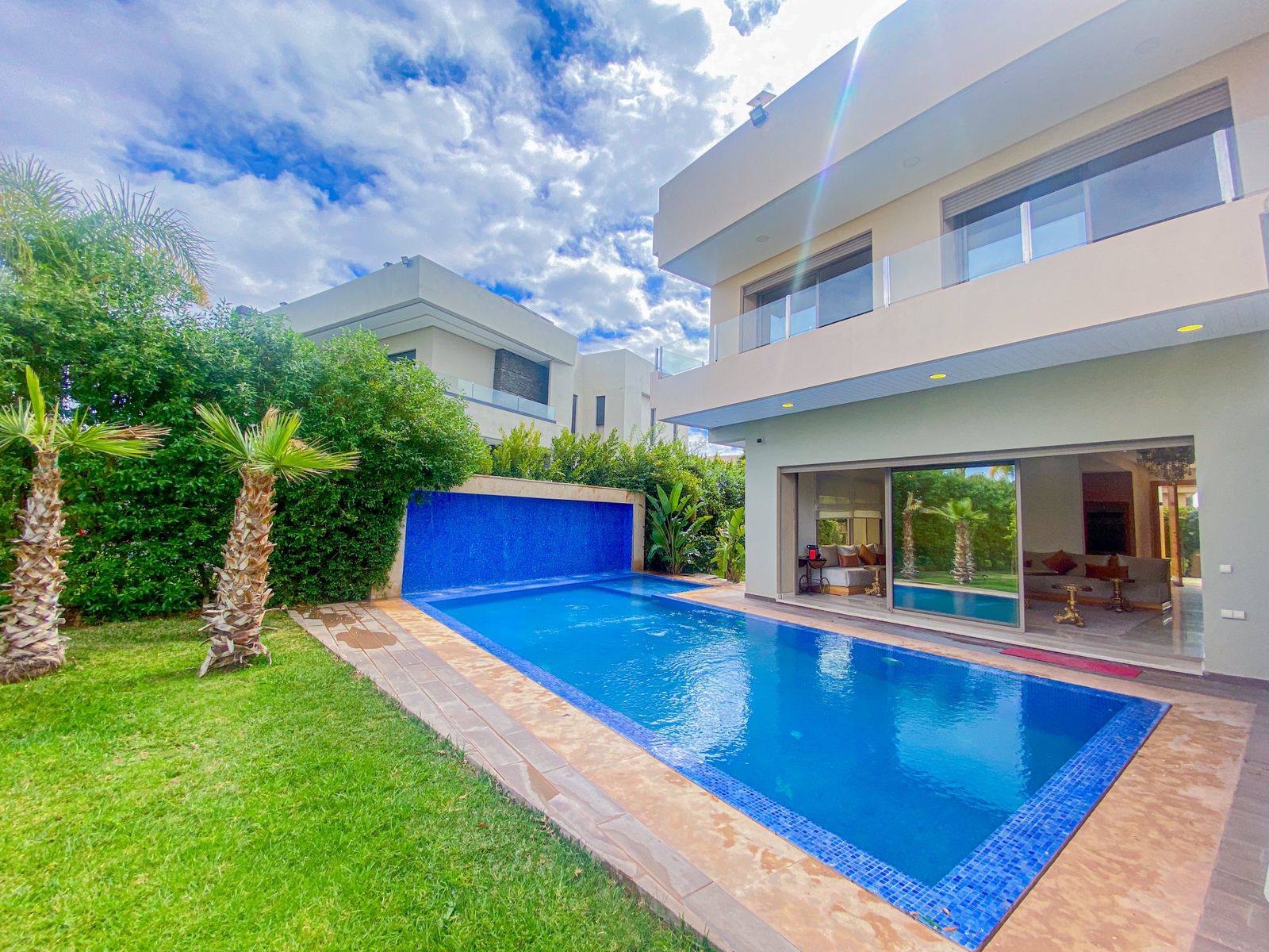 VILLA GRASS