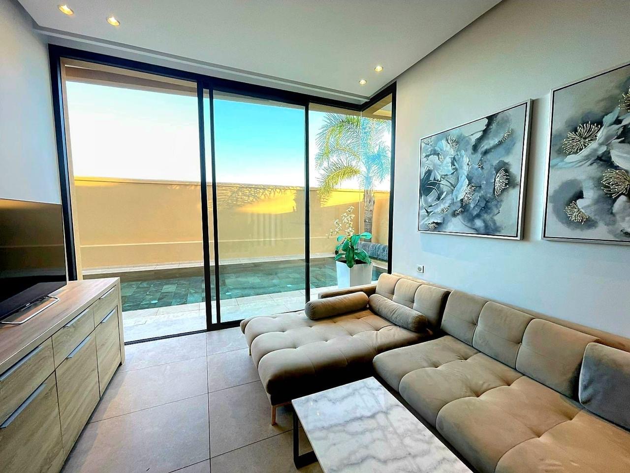 VILLA FLY