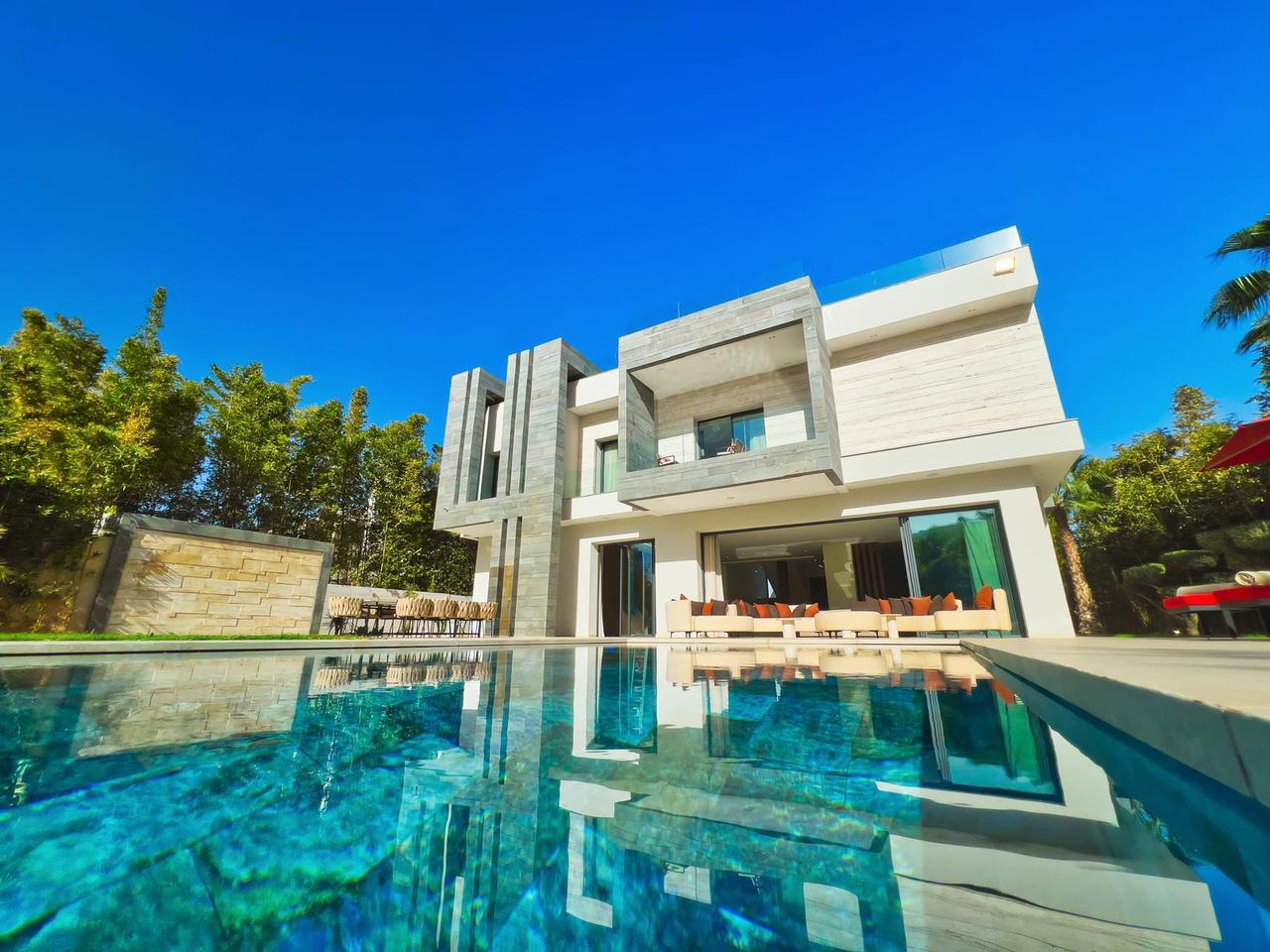 VILLA BOBLOW