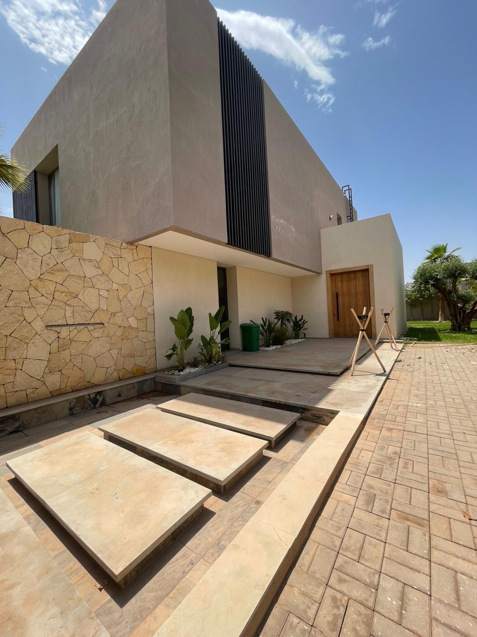 VILLA GIRO
