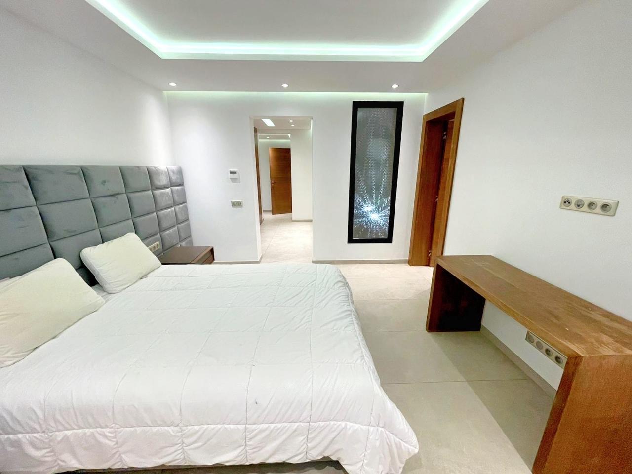VILLA FLY