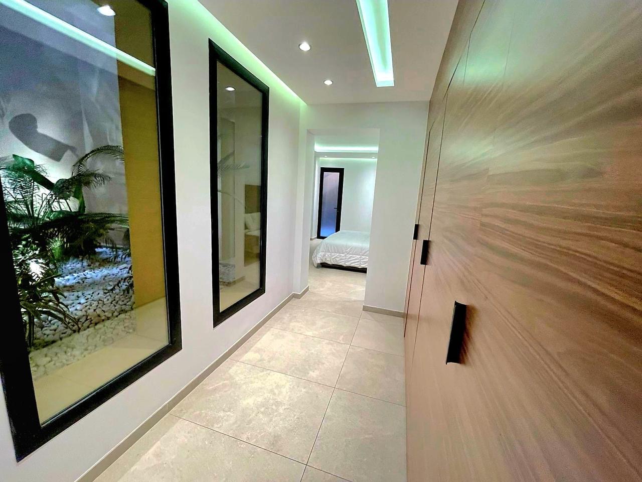 VILLA FLY