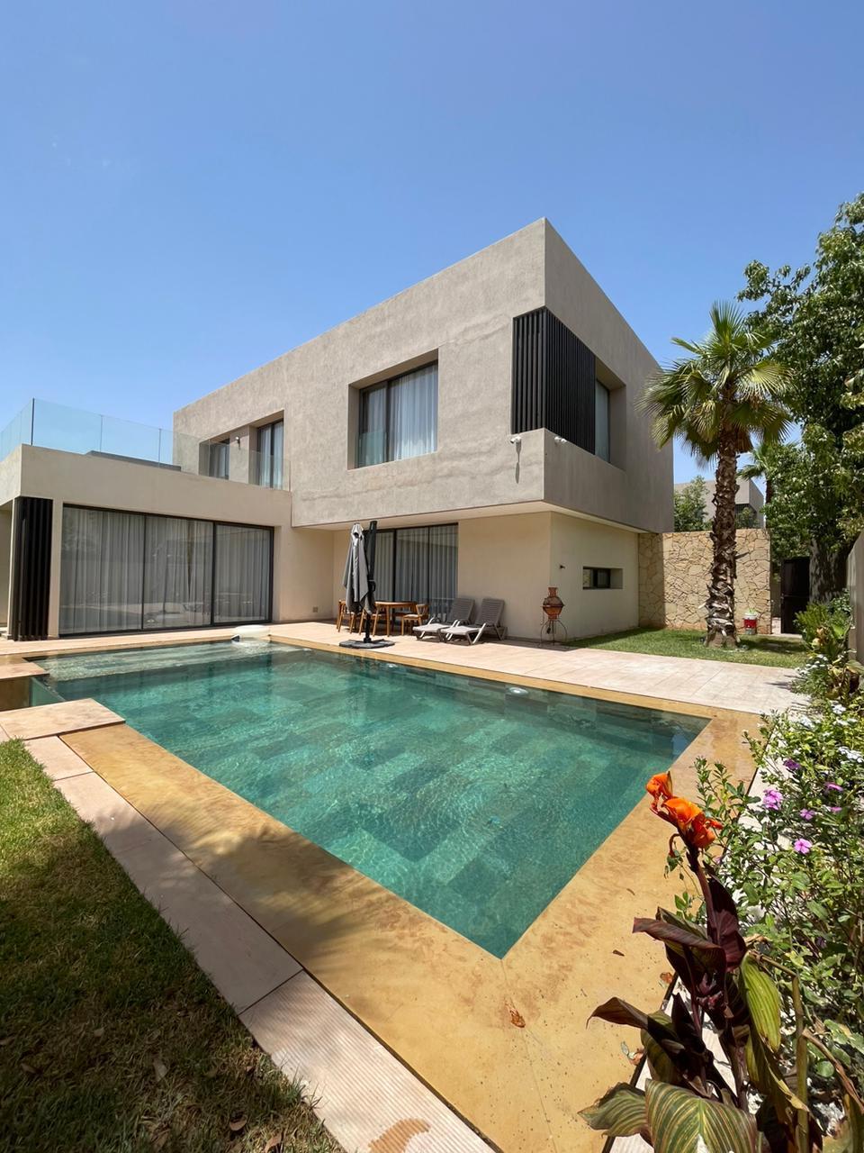 VILLA GIRO