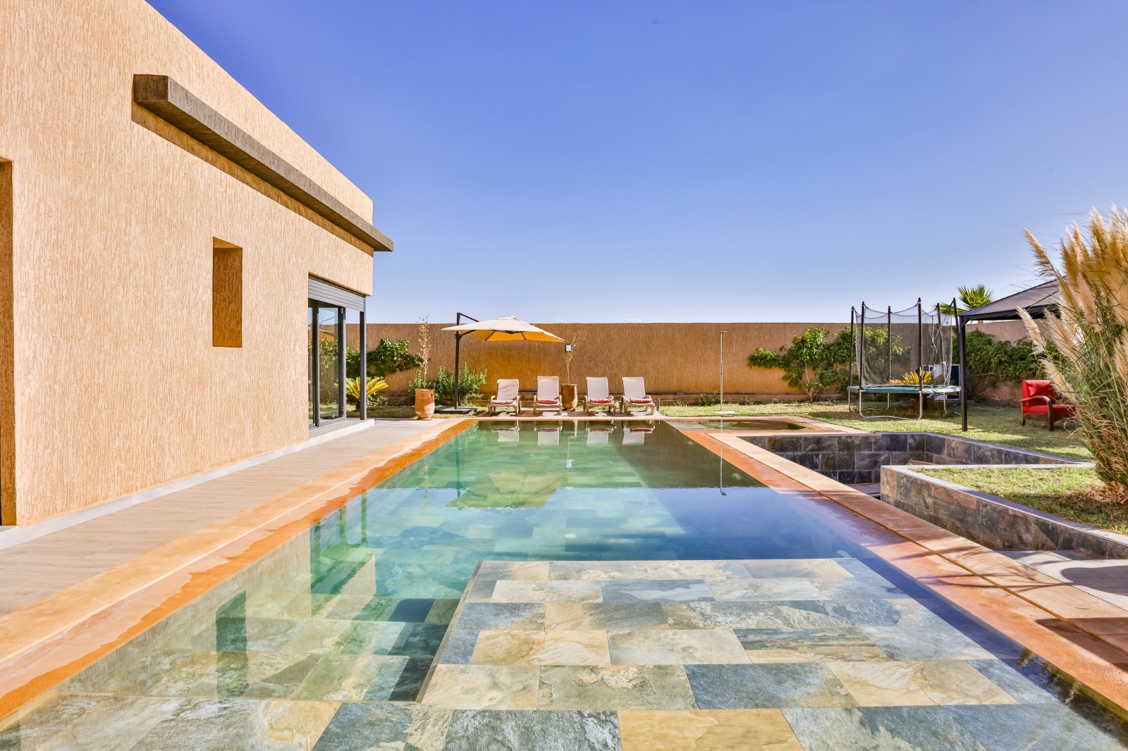 VILLA PLUS